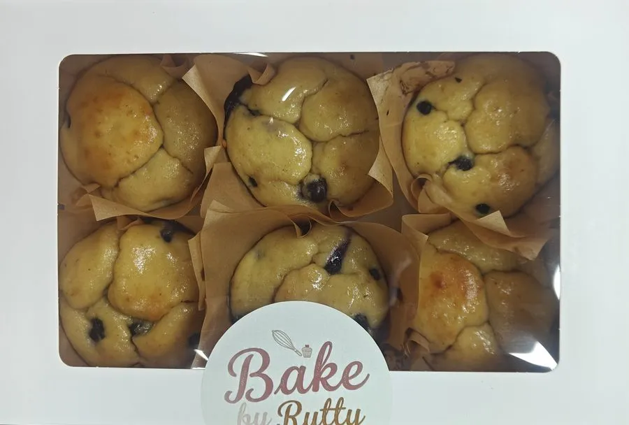 High-protein blueberry muffins, 20g of protein each with no sugar added